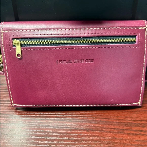 PLG Boysenberry envelope like new - Picture 4 of 4